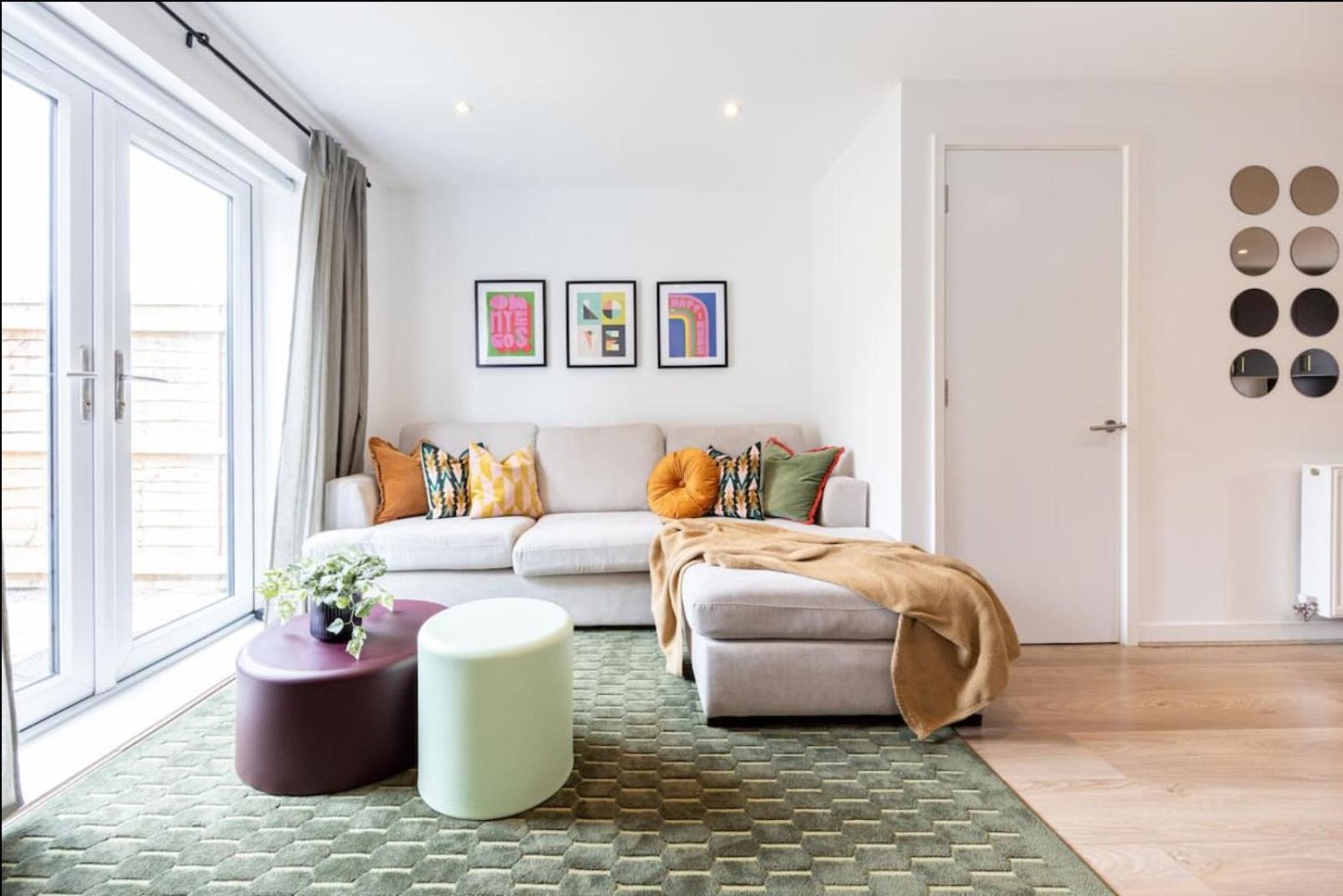 Elegance Retreat - 2 Bed With Parking Holiday home *